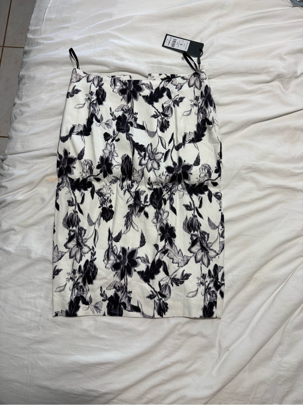 David Lawrence Black & White Floral Pencil Skirt